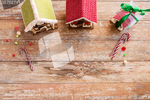 Image of closeup of beautiful gingerbread houses at home