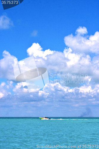 Image of boat  wave  in mexico froath and  