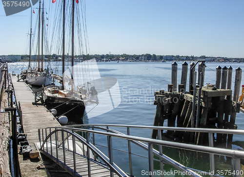 Image of harbor scenery in Portland