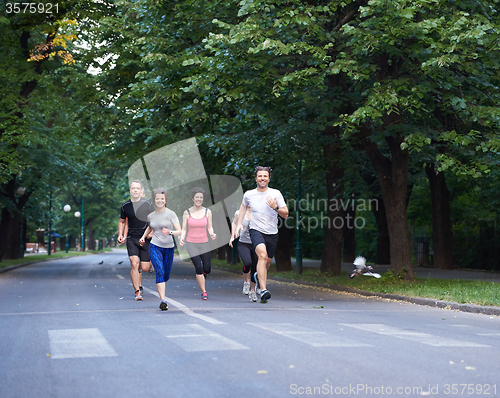 Image of people group jogging