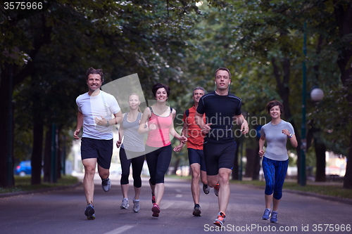 Image of people group jogging