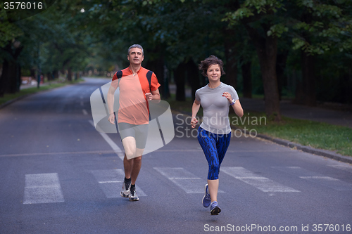 Image of people group jogging