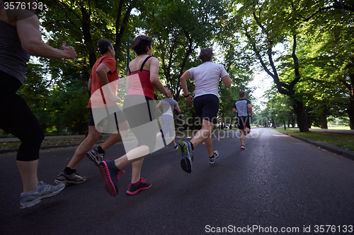 Image of people group jogging