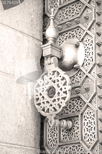 Image of knocker in morocco  and history