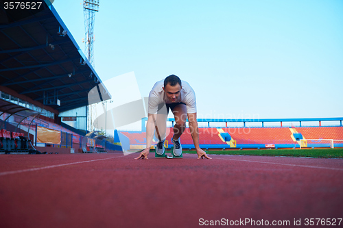 Image of Athletic man start