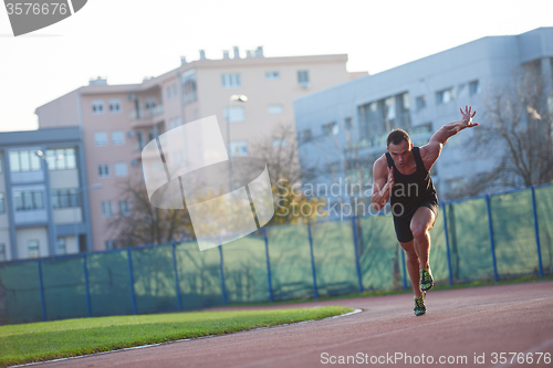 Image of Athletic man start