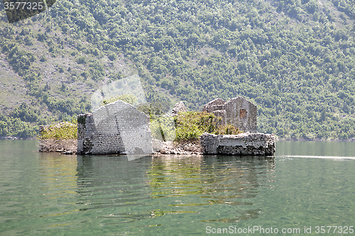 Image of Abandoned prison on Skadar lake