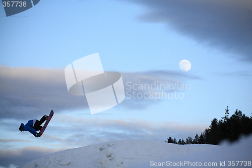 Image of Snowboardjump03 with moon behind