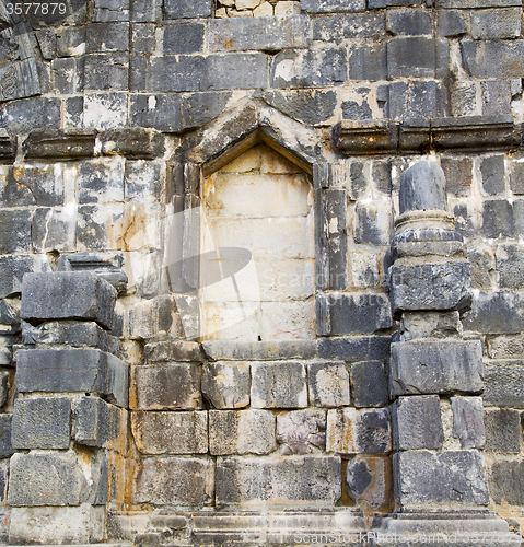 Image of volubilis in morocco africa the old roman deteriorated monument 