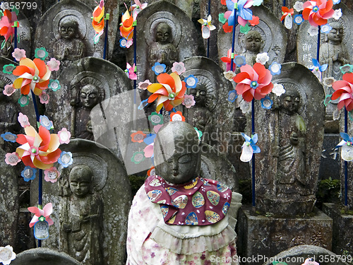 Image of japanese sculptures