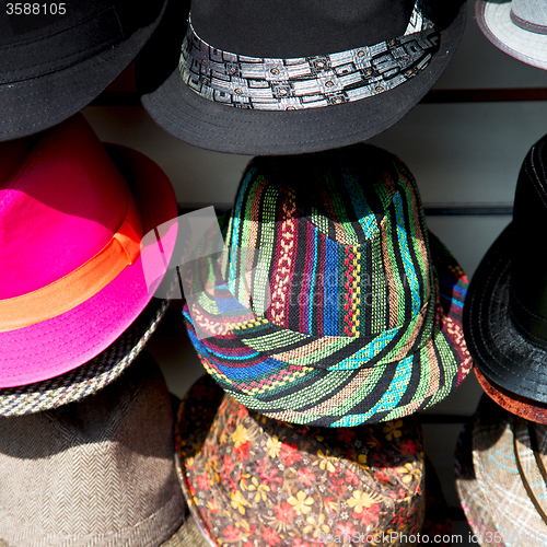 Image of in london old red hat and black  the  fashion shop