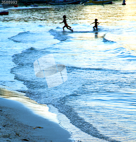 Image of   kho phangan bay abstract of a blue  gold people children