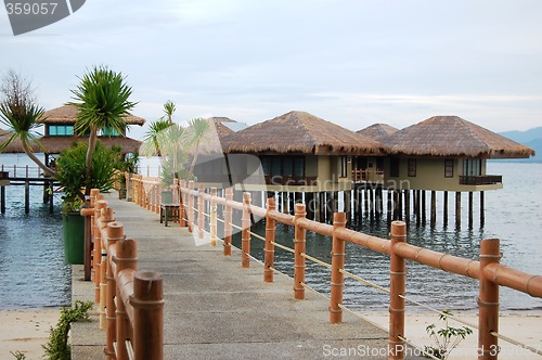 Image of walkway to the cottages