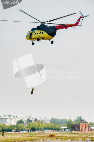 Image of Rescuers are landed from MI-8 helicopter