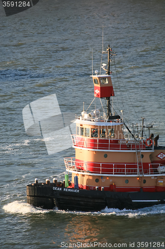 Image of Dean Reinauer tugboat