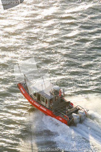 Image of US Coast Guard powerboat in East River