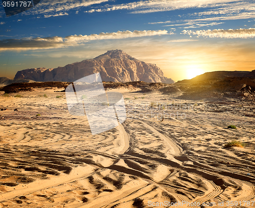 Image of Rocks in desert