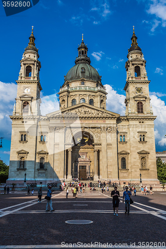 Image of St. Stephen\'s Basilica, the largest church in Budapest, Hungary