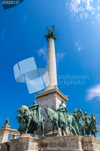 Image of Heroes square in Budapest,