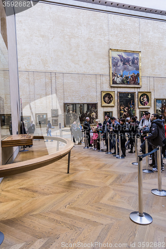 Image of Visitors take photo of Leonardo DaVinci\'s \"Mona Lisa\" at the Lou