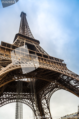 Image of Eiffel Tower in Paris France