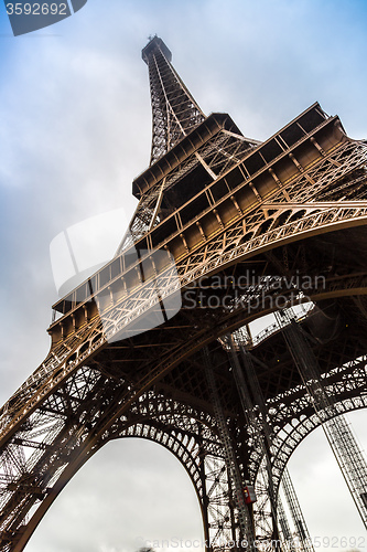 Image of Eiffel Tower in Paris France