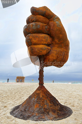 Image of Sculpture by the Sea - Dust