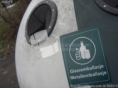 Image of Glass and metal recycling