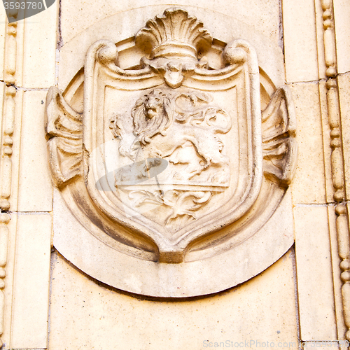 Image of historic   marble and statue in old city of london england