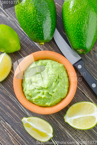 Image of guacamole in bowl