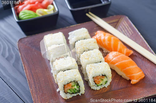 Image of sushi