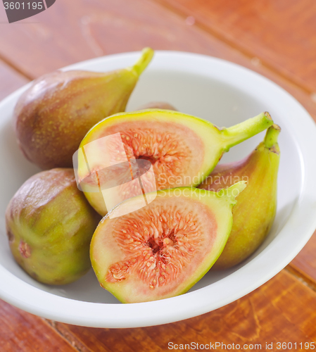 Image of fresh figs