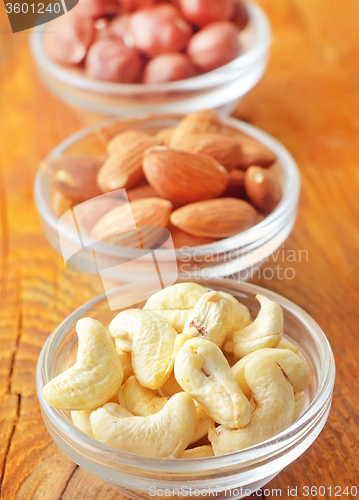 Image of cashew, almond and hazelnuts