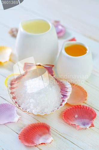 Image of sea salt and shells