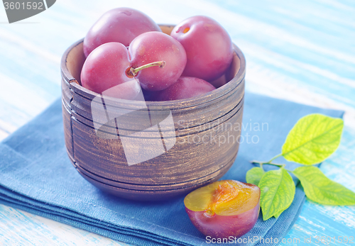 Image of plums