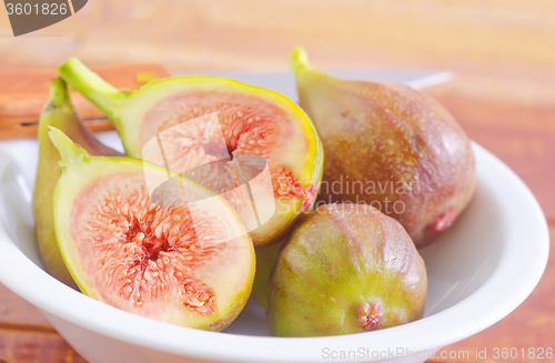 Image of fresh figs