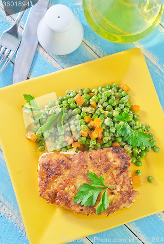 Image of chicken breast and green peas