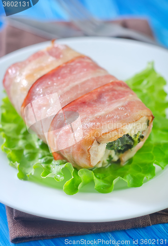 Image of chicken roll with bacon