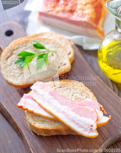 Image of bread with bacon