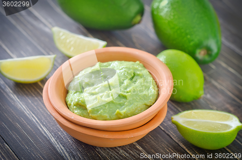 Image of guacamole in bowl
