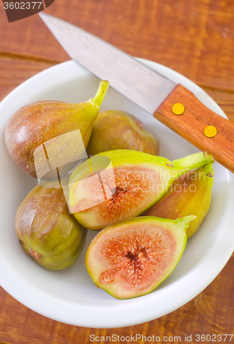 Image of fresh figs