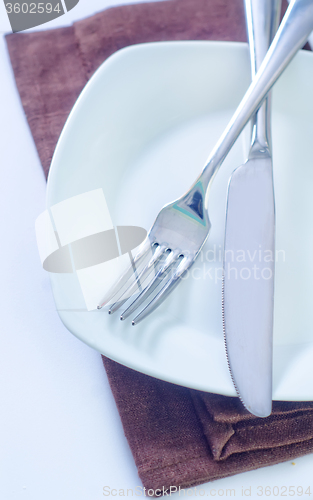 Image of fork and knife on plate