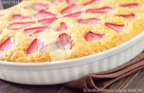 Image of pie with strawberry