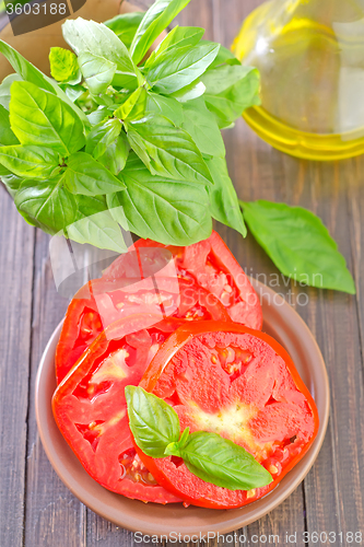 Image of tomato and basil