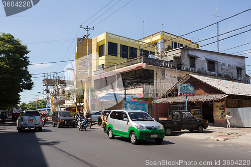 Image of Morning traffic on Manado street