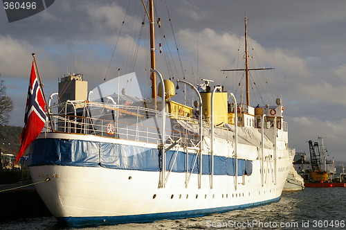 Image of The king of norway's yacht Norge.