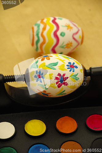 Image of Painting easter egg
