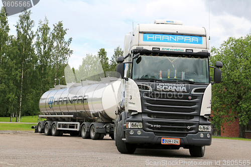 Image of White Scania R730 Euro 6 Tank Truck on the Go