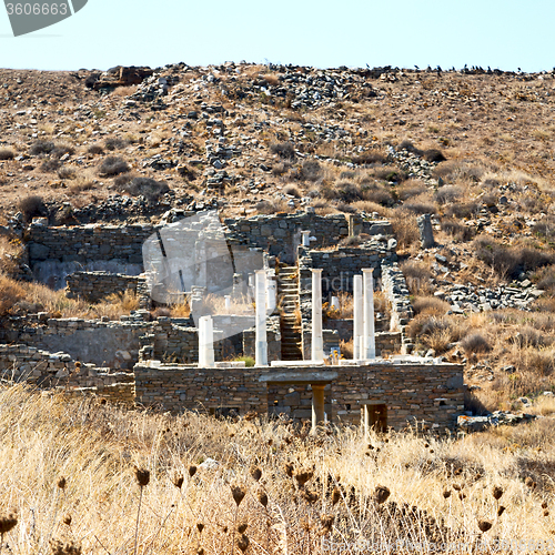 Image of archeology  in delos greece the historycal acropolis and old rui