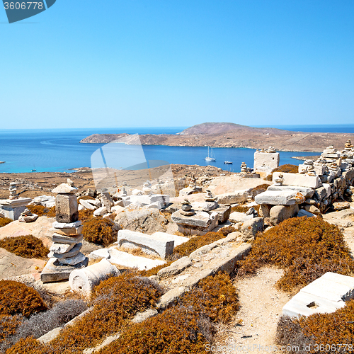 Image of temple  in delos greece the historycal acropolis and old ruin si
